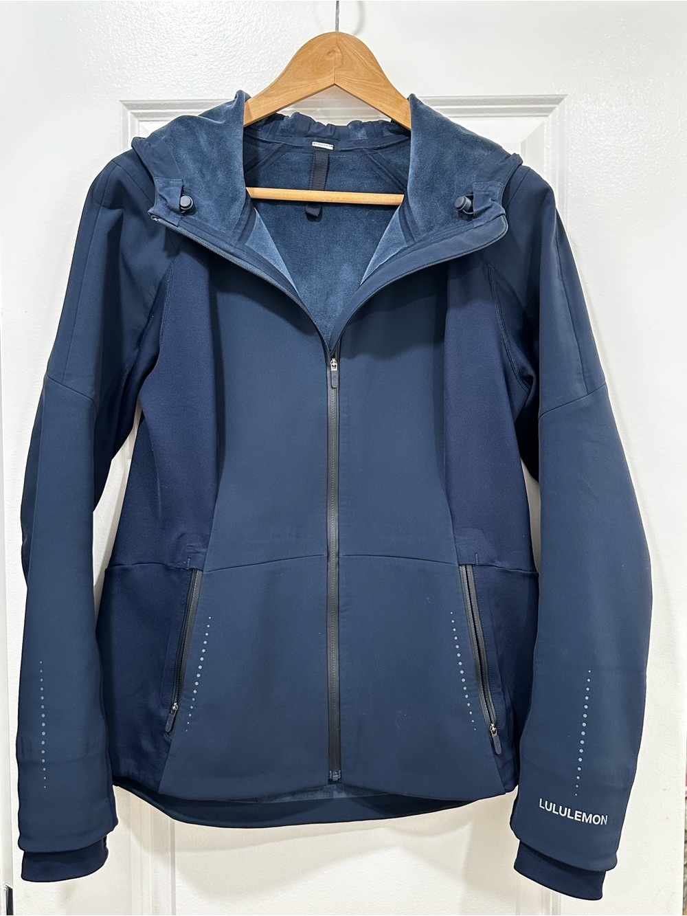 Lululemon Cross Chill Performance Jacket L - Picture 3 of 7